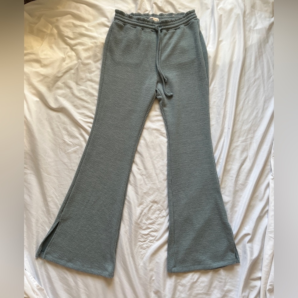 SO Ribbed flared leg pants